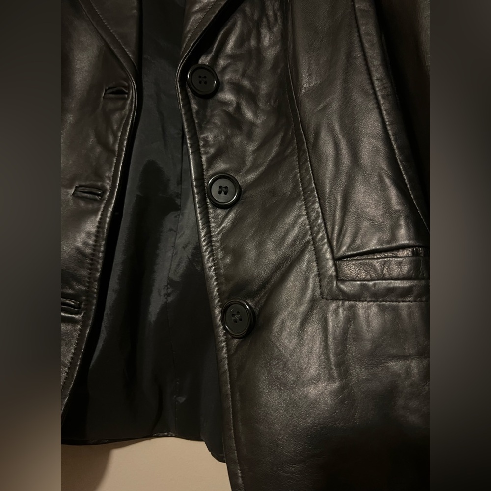 Canadian Made Italian Leather Women's Black Leather Jacket - Picture 9 of 10